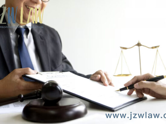 Toronto Business Lawyers – Reasons Why You Need a Lawyer in Business